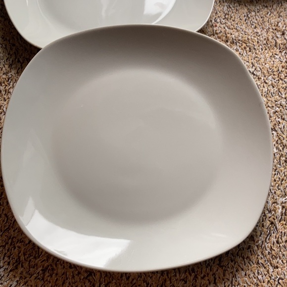 3 dinner plates excellent condition 9 3/4” - Picture 2 of 11